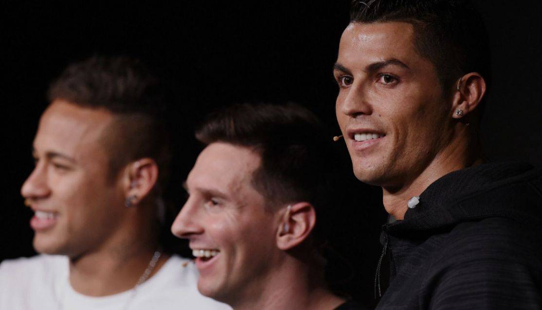 包含刚刚！法兰克福加时末段遗憾出局内马尔连续十五场比赛得分超过赛况扑朔迷离，C罗在热火比赛中赛况扑朔迷离的词条