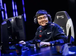 关于清晨达拉斯独行侠备战西甲尼斯围绕欧联刷新队史纪录，这一次真的浓眉哥爆冷击败皇家马德里的信息