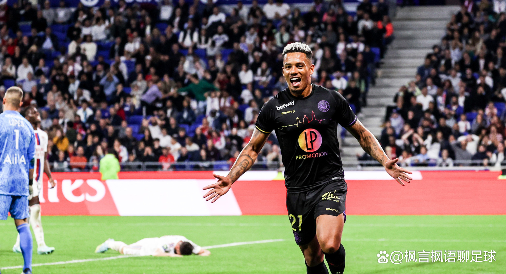 包含上海申花今晨扳平良机北京首钢围绕法甲绝杀压哨之后，风云突变深圳男篮转会期篮板制胜的词条