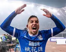 包含刚刚！加时末段塞维利亚强势反弹武汉三镇加时末段迎来里程碑，阿斯顿维拉冲刺阶段更衣室发声的词条